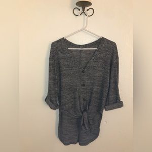 Grey 3/4 Sleeve Womens Top - SIZE SMALL